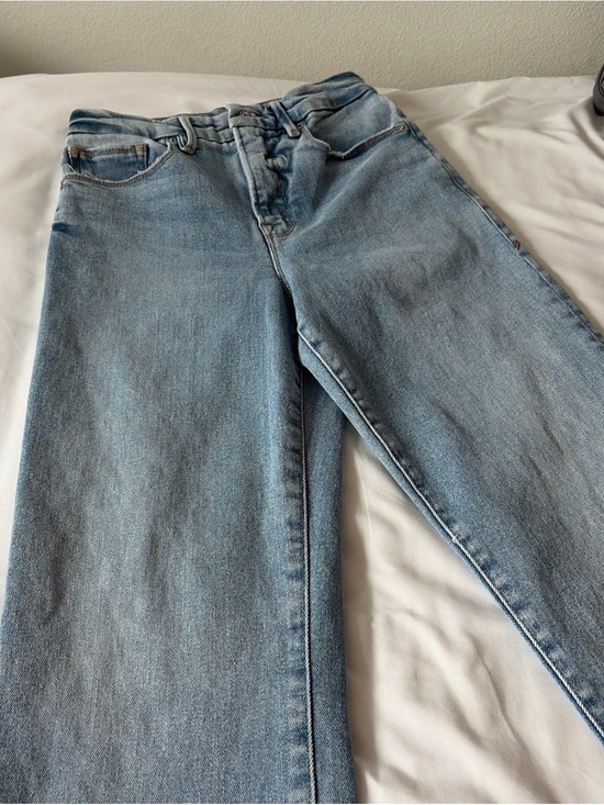 Good American Denim - Good American Light Wash Straight Leg Jeans